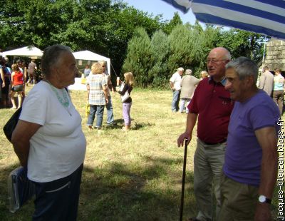 Il y a le ciel, le soleil, la verdure et les bons amis de la Madeleine