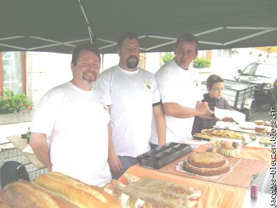 notre boulanger Denis et ses ses mitrons.