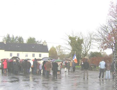 une averse durant le discours du maire.