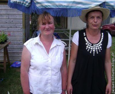 Anne-Marie et Nelly aux plantes