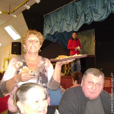 Josette et son époux Jacky sur la scène et sur le plateau.