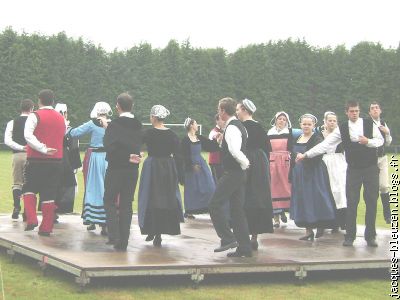 les Danseurs de Le Saint, à Roudouallec !