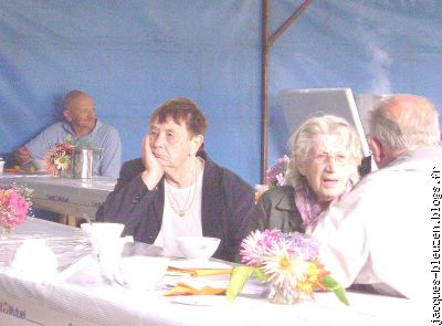 Henri, Mimi Rogard songeuse et Suzanne Le Marc'hadour-André