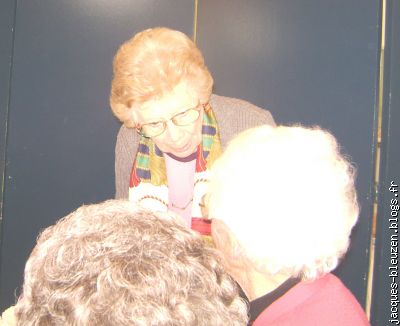 Claudine refait le monde avec Mimi et Marie . . .