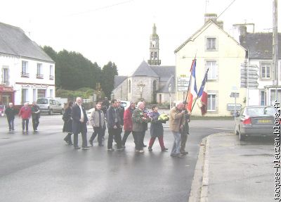 un tout petit cortège, hélas...