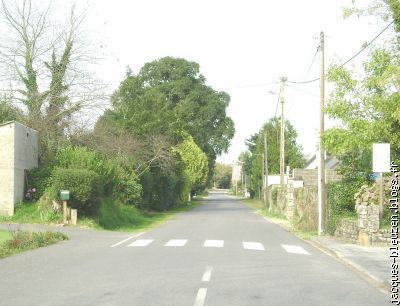 la "rue du manoir", dite rue de Kastell Dour.